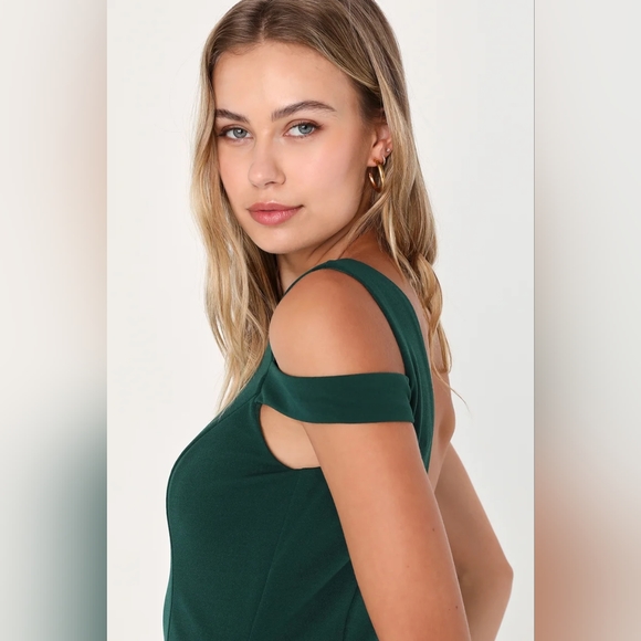 SOLD--Not For Sale-Make an Entrance Hunter Green One-Shoulder Mermaid Maxi Dress - Picture 2 of 4